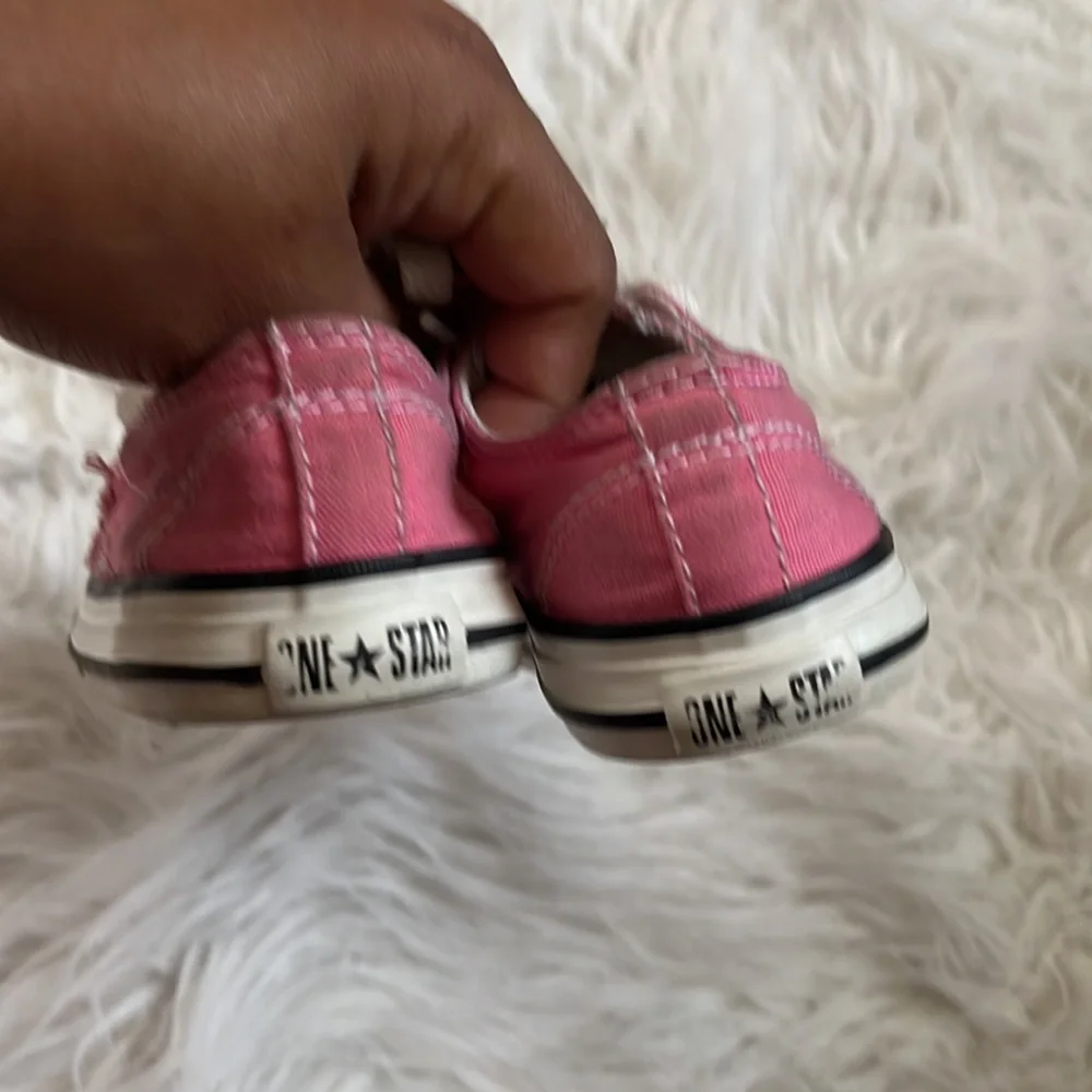 Pink toddler converse